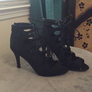 Nine West open toe lace up tassel heel